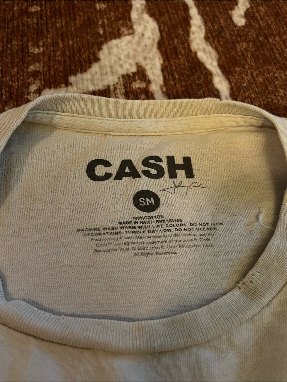 Ash White Johnny Cash 'Ring of Fire' Graphic Tee - Picture 2 of 2